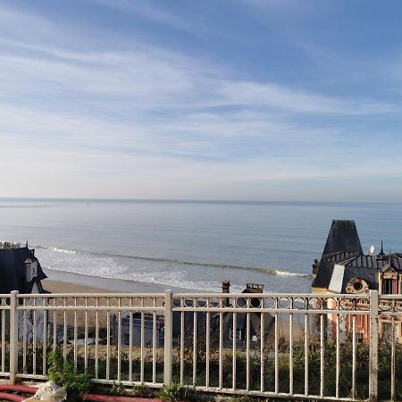 Les Pieds Dans L'Eau Apartment Трувил сюр Мер Екстериор снимка